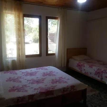 Esralina Guest house